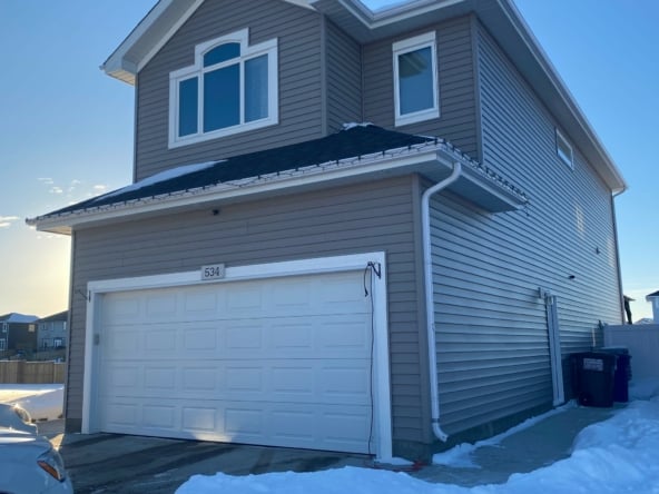 House For Sale By Owner with Legal Basement – Kensington Saskatoon