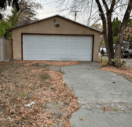 Garage for rent in Central avenue